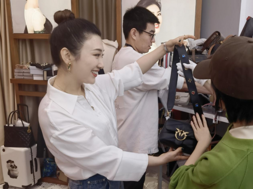 优质体验，诚信服务，妃鱼二奢平台守护每一刻