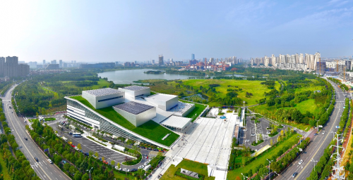 阳光新能源：技术的尽头是生态