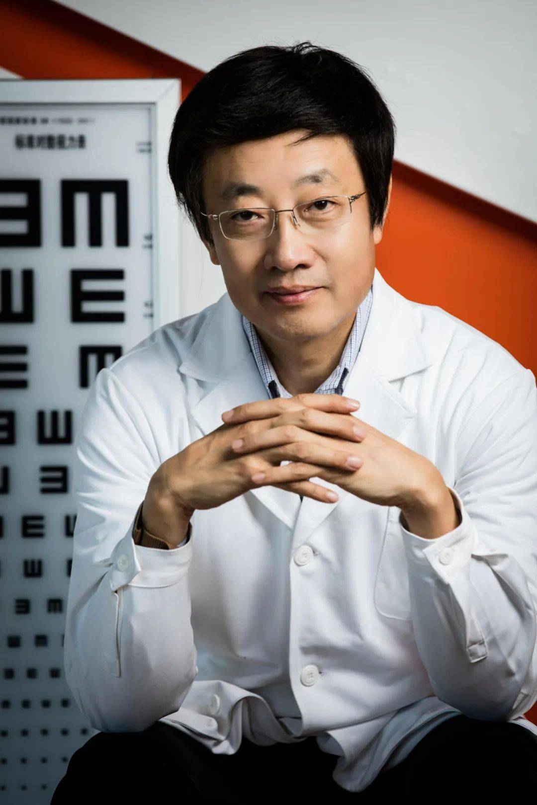 追光的儿童眼科医生——研发晶体纯净光的故事